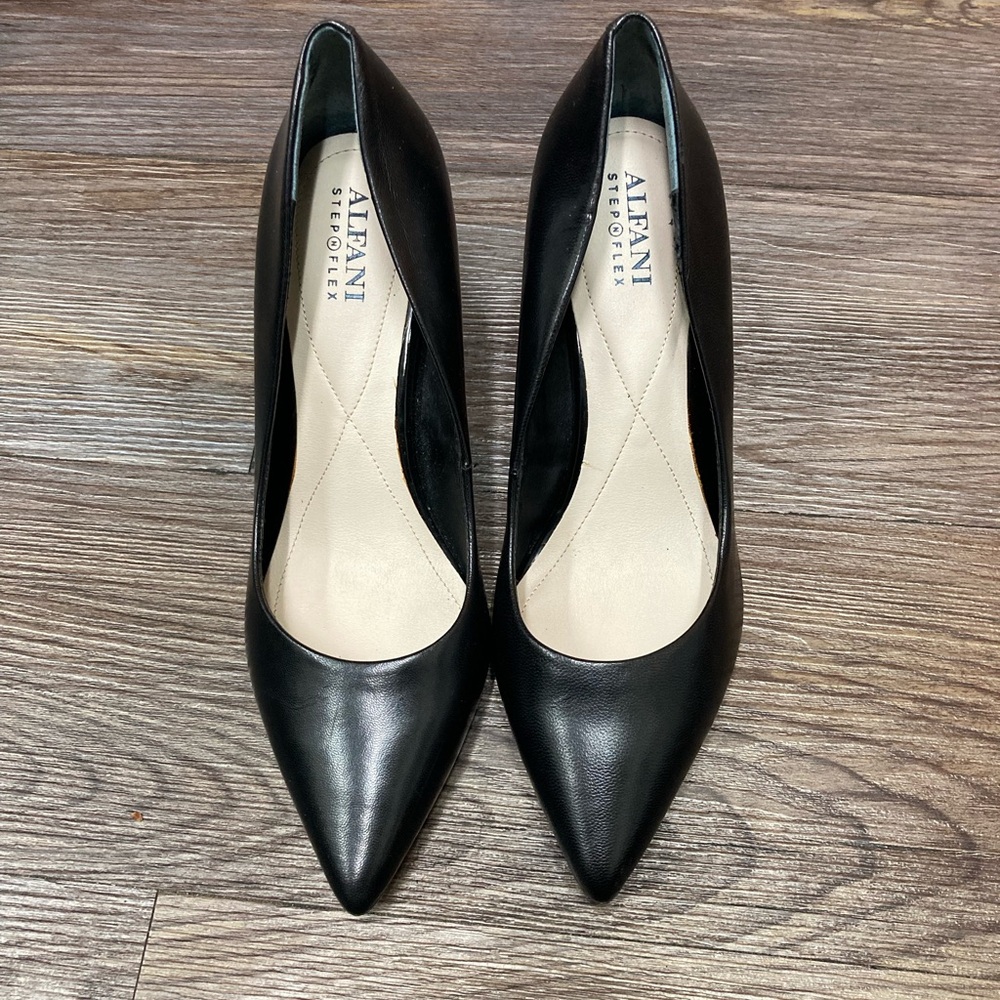 Alfani step n flex pointy stiletto 3” heels. Shiny black. LIKE NEW condition
